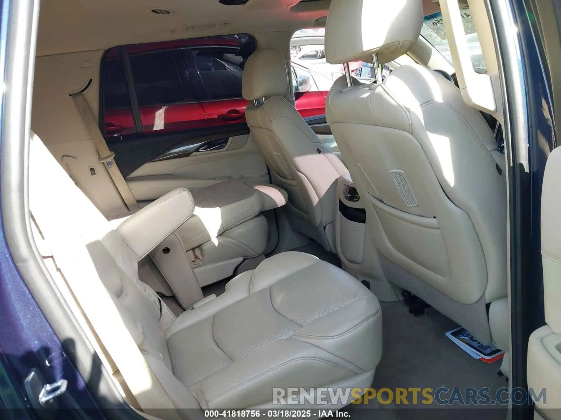 8 Фотография поврежденного автомобиля 1GYS4BKJ4KR291044 CADILLAC ESCALADE 2019