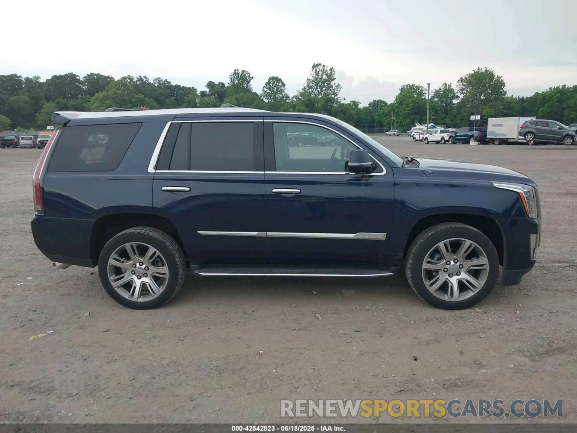 13 Photograph of a damaged car 1GYS4BKJ5KR232620 CADILLAC ESCALADE 2019