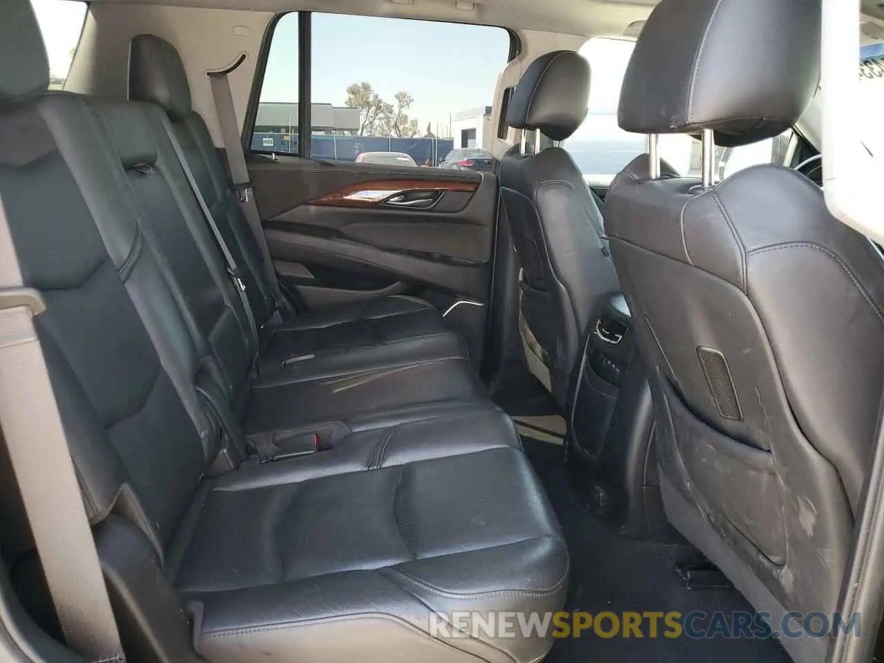 11 Photograph of a damaged car 1GYS4BKJ7KR138514 CADILLAC ESCALADE 2019