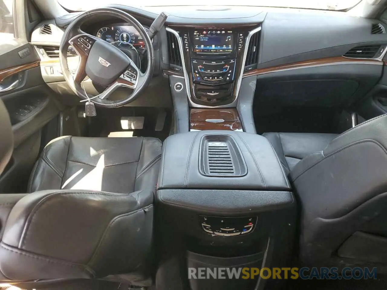 8 Photograph of a damaged car 1GYS4BKJ7KR138514 CADILLAC ESCALADE 2019