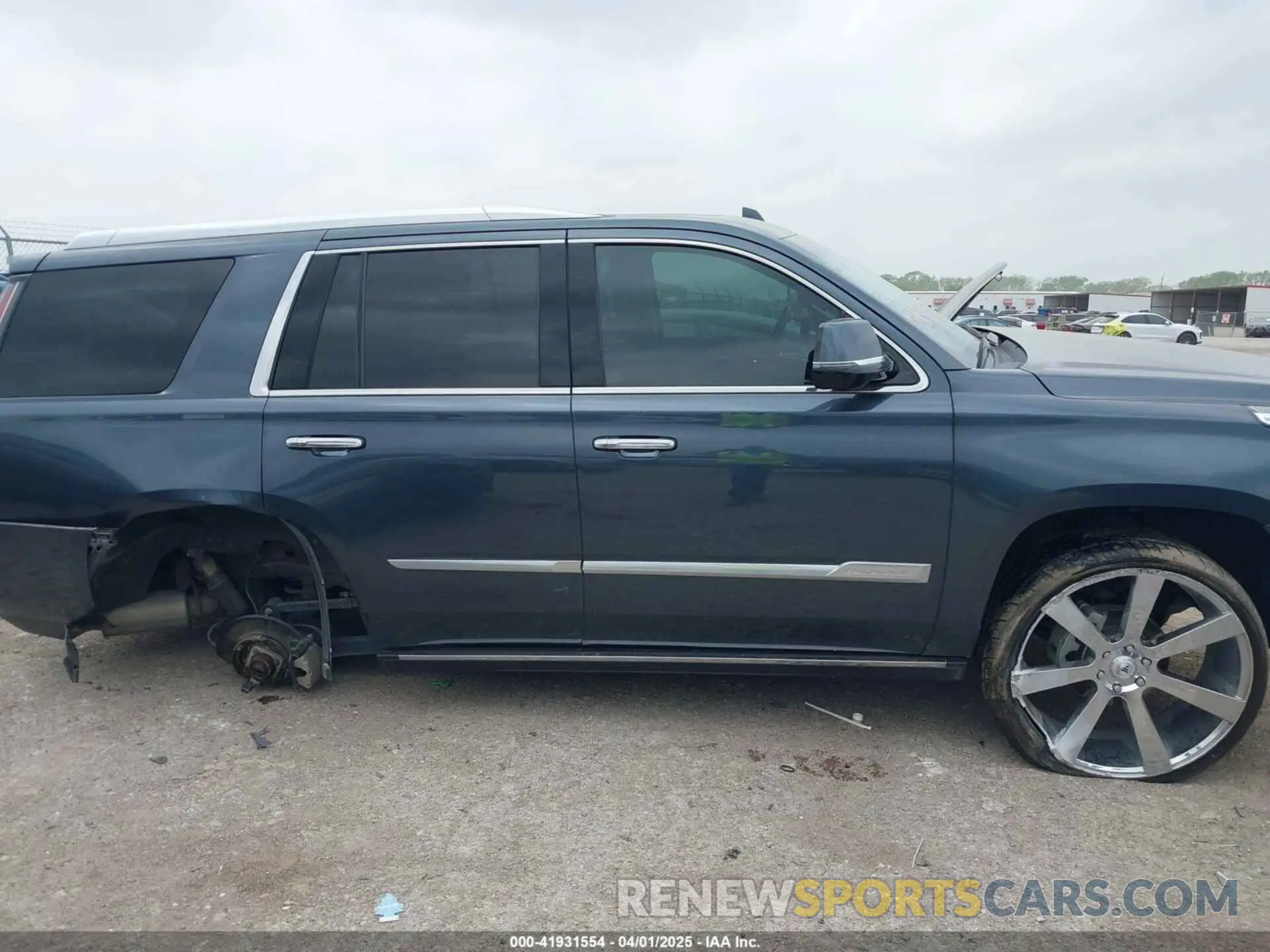 14 Photograph of a damaged car 1GYS4CKJ4KR265131 CADILLAC ESCALADE 2019