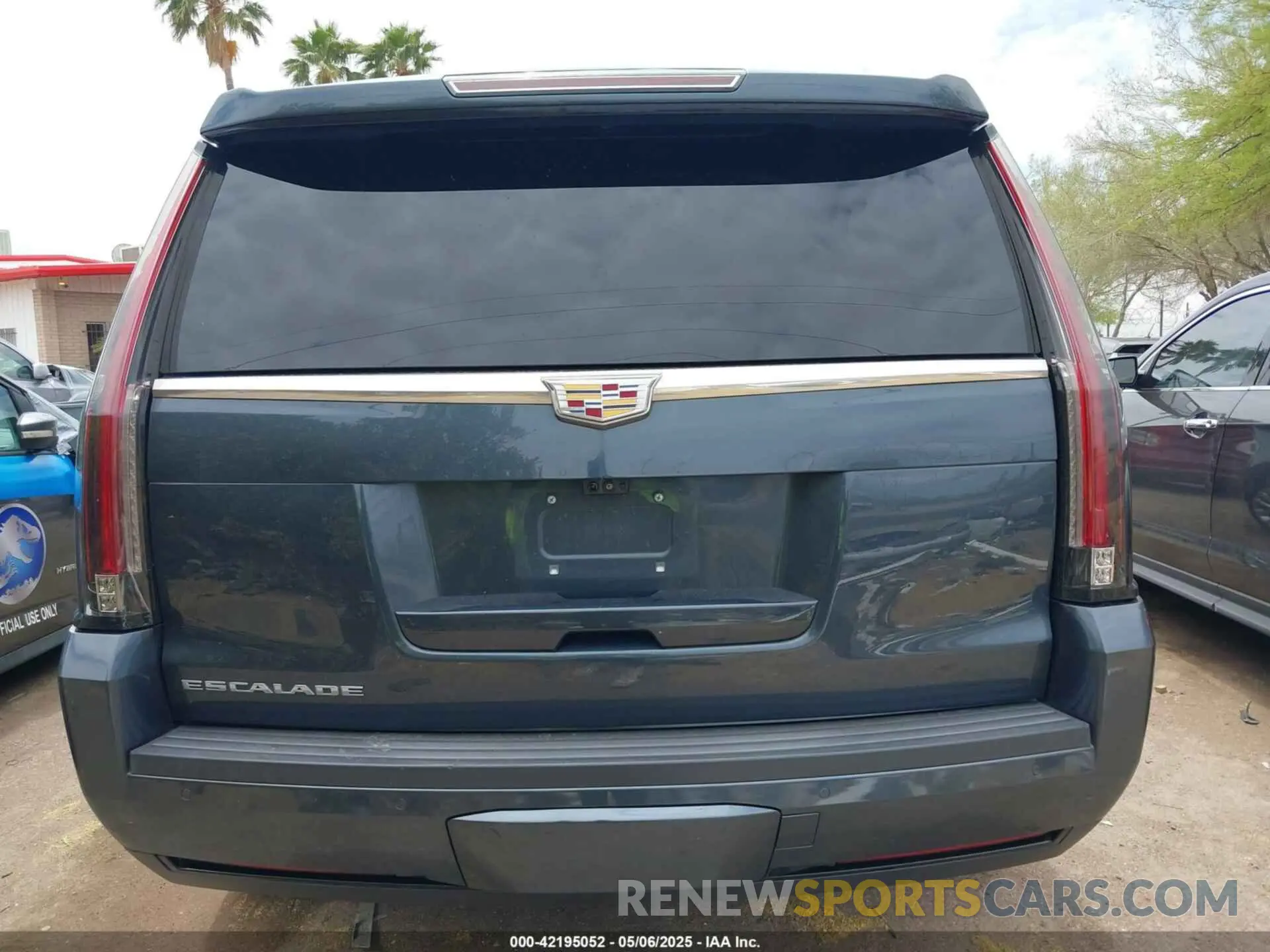17 Photograph of a damaged car 1GYS4CKJ5KR343237 CADILLAC ESCALADE 2019