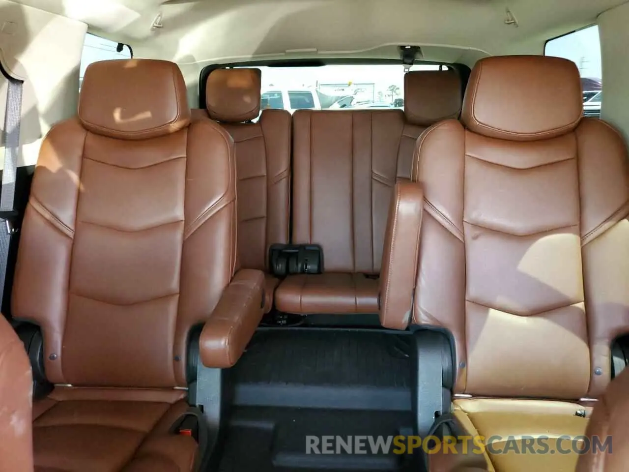 10 Фотография поврежденного автомобиля 1GYS4CKJ8KR302925 CADILLAC ESCALADE 2019