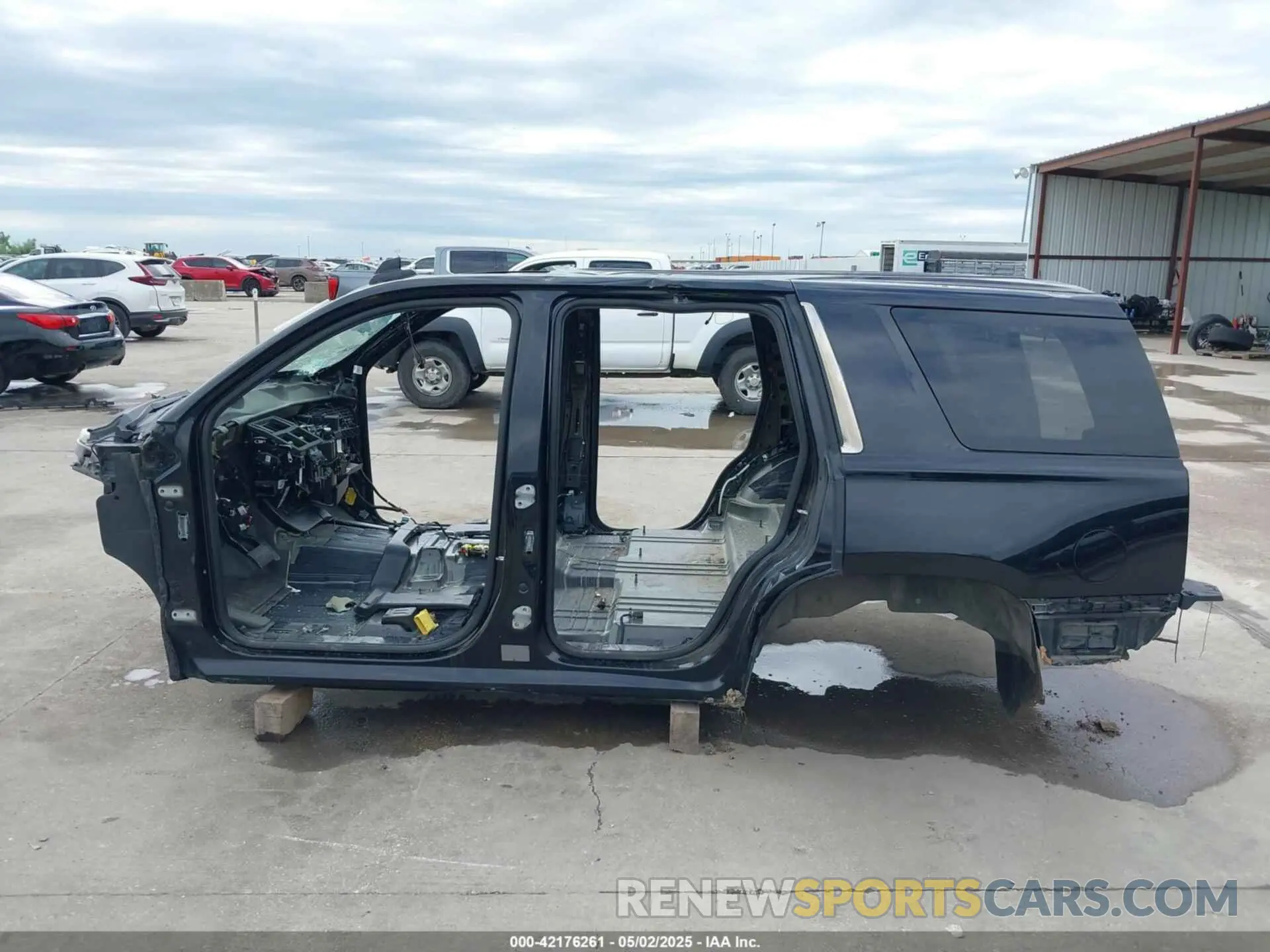 13 Фотография поврежденного автомобиля 1GYS4DKJ2KR331620 CADILLAC ESCALADE 2019