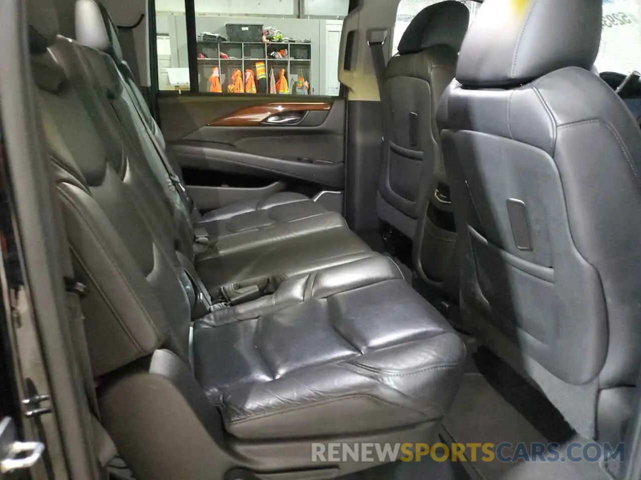 11 Photograph of a damaged car 1GYS4GKJ3KR342188 CADILLAC ESCALADE 2019