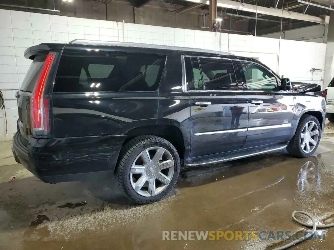 3 Photograph of a damaged car 1GYS4HKJ9KR162512 CADILLAC ESCALADE 2019