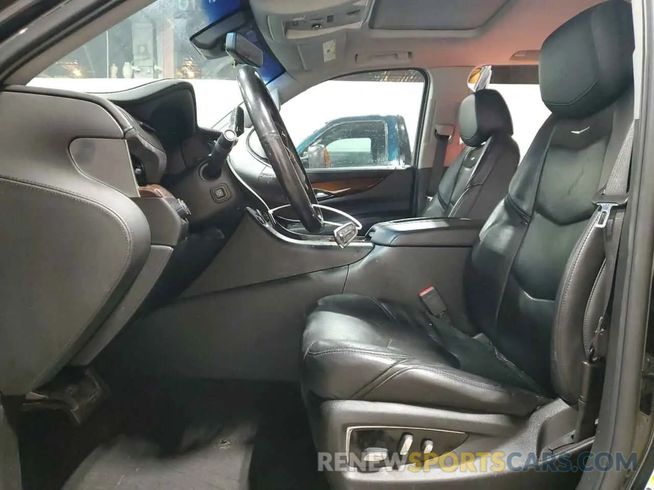 7 Photograph of a damaged car 1GYS4HKJ9KR162512 CADILLAC ESCALADE 2019
