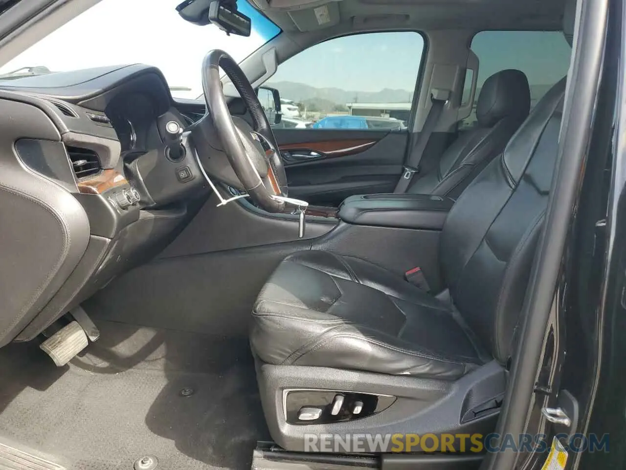 7 Photograph of a damaged car 1GYS4JKJ3KR112440 CADILLAC ESCALADE 2019