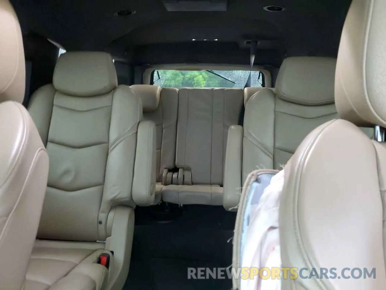 10 Photograph of a damaged car 1GYS4KKJ0KR355581 CADILLAC ESCALADE 2019