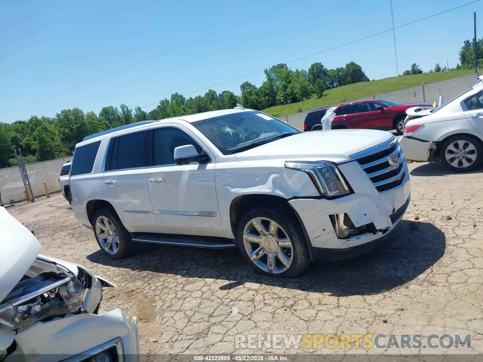 13 Photograph of a damaged car 1GYS3BKJ1LR131062 CADILLAC ESCALADE 2020