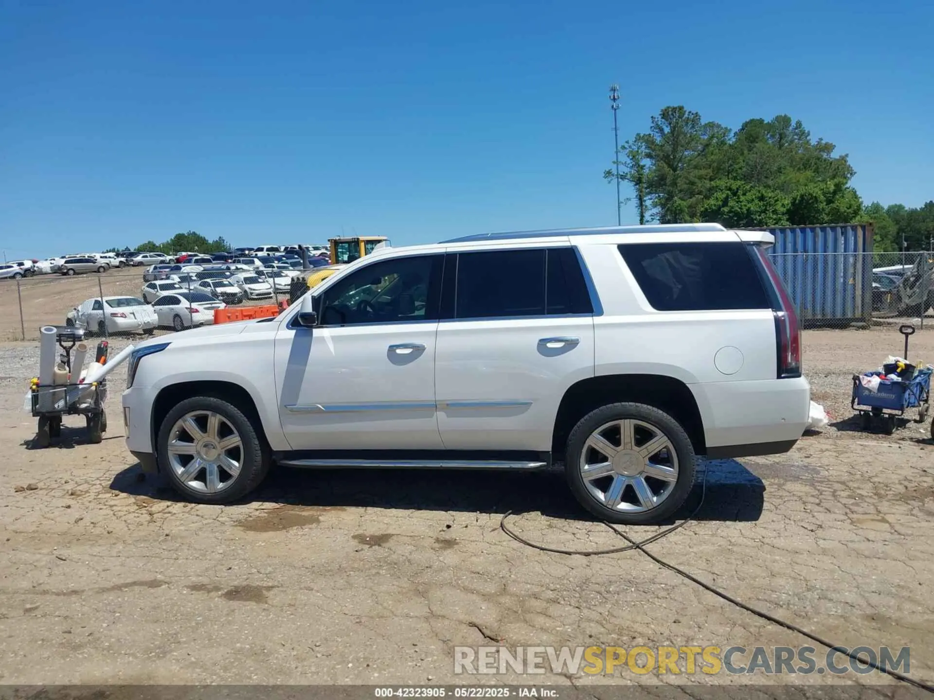 14 Photograph of a damaged car 1GYS3BKJ1LR131062 CADILLAC ESCALADE 2020