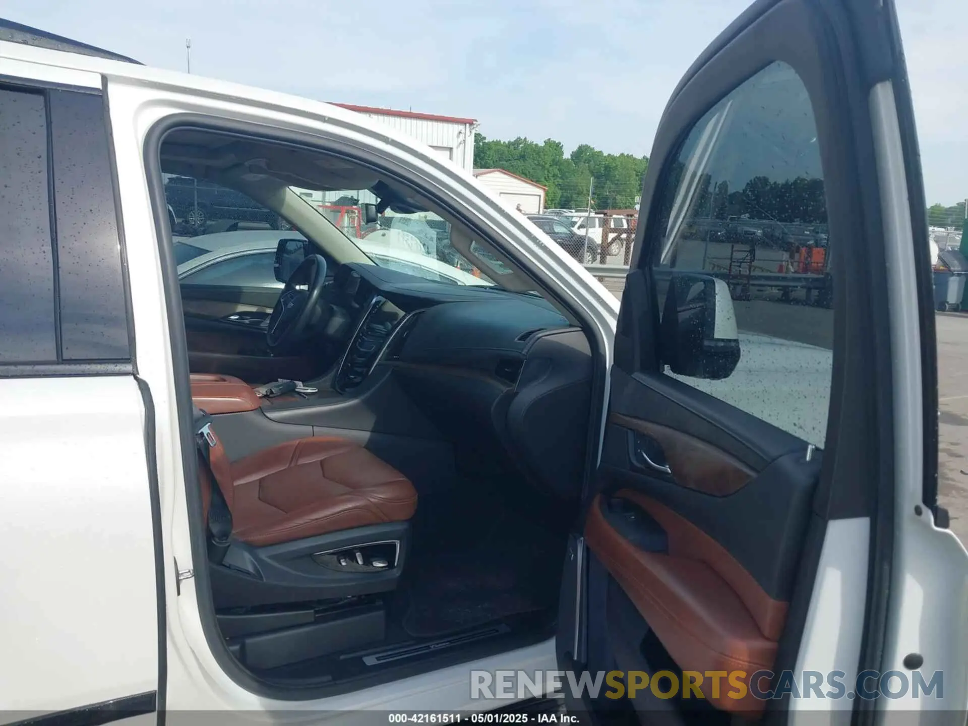 5 Фотография поврежденного автомобиля 1GYS3BKJ3LR144735 CADILLAC ESCALADE 2020