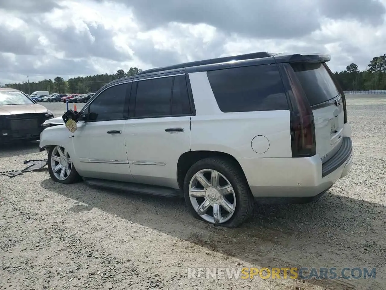 2 Photograph of a damaged car 1GYS3BKJ4LR185701 CADILLAC ESCALADE 2020