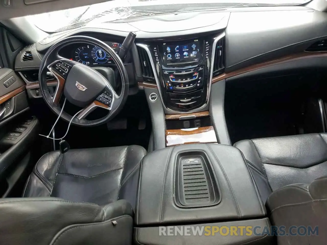 8 Photograph of a damaged car 1GYS3BKJ4LR185701 CADILLAC ESCALADE 2020