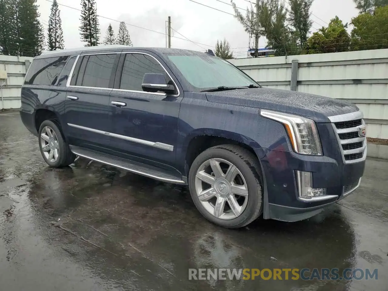 4 Photograph of a damaged car 1GYS3HKJ4LR211183 CADILLAC ESCALADE 2020