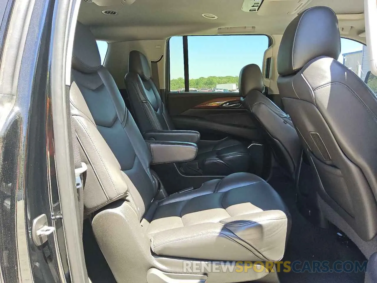 11 Фотография поврежденного автомобиля 1GYS3JKJ4LR223616 CADILLAC ESCALADE 2020