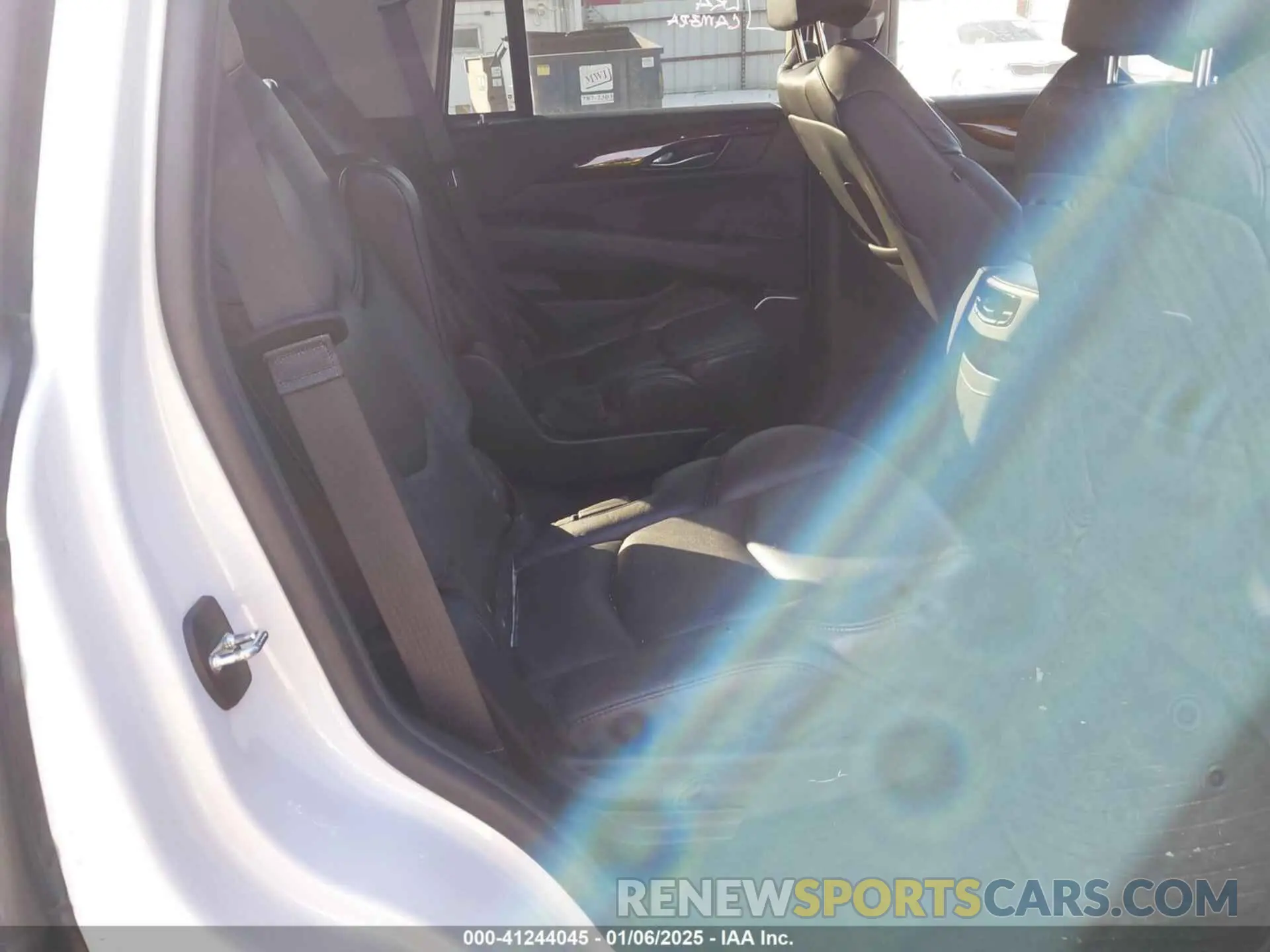 8 Photograph of a damaged car 1GYS4BKJ1LR249061 CADILLAC ESCALADE 2020