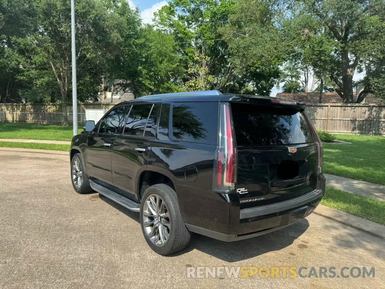 3 Фотография поврежденного автомобиля 1GYS4CKJ3LR160632 CADILLAC ESCALADE 2020