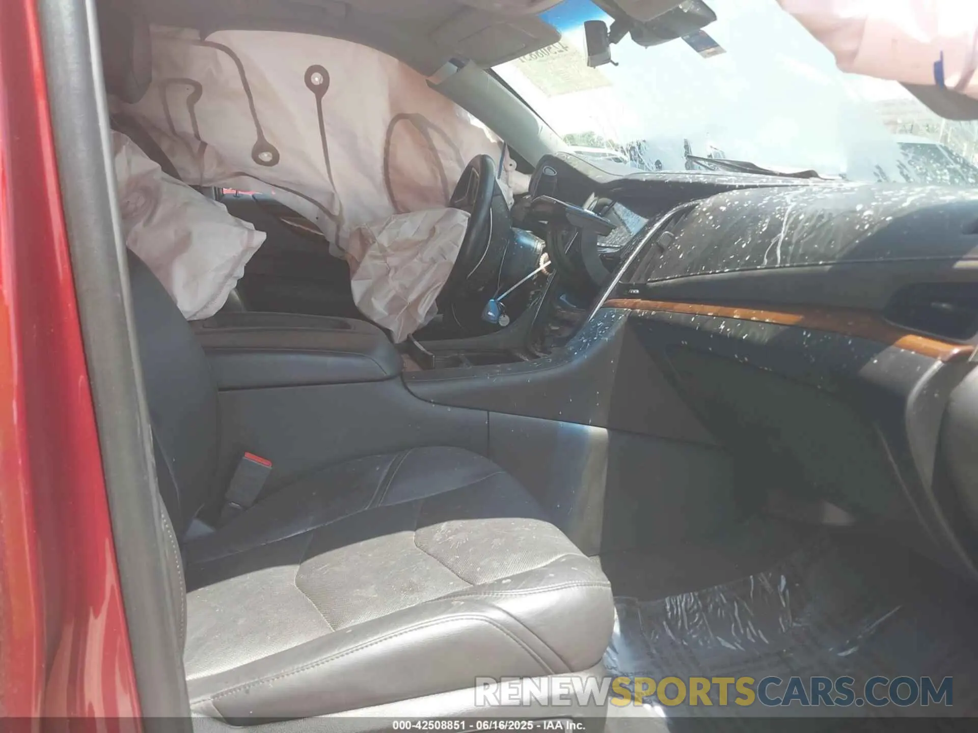 5 Photograph of a damaged car 1GYS4CKJ5LR266094 CADILLAC ESCALADE 2020