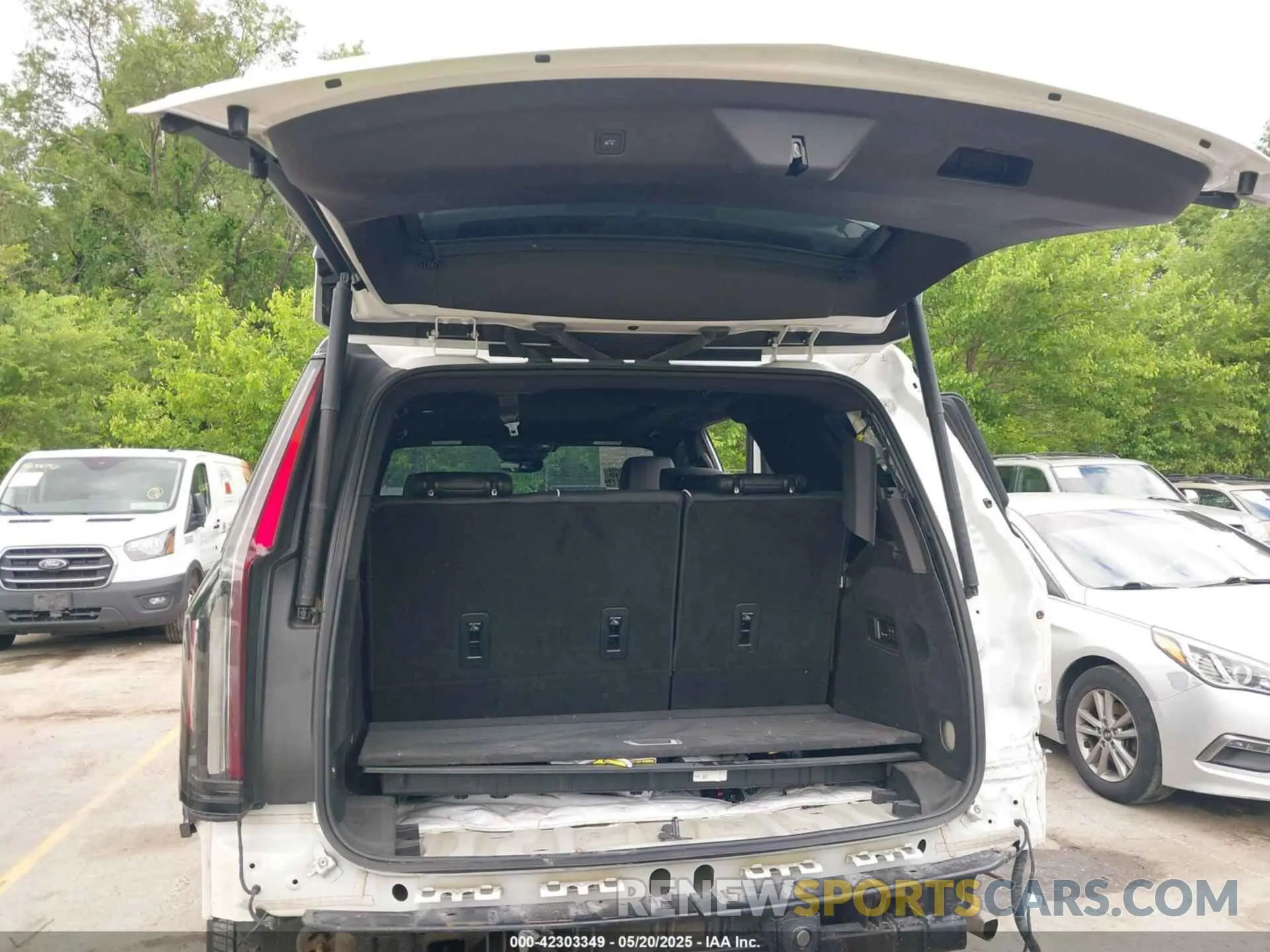 18 Фотография поврежденного автомобиля 1GYS3BKL6MR345239 CADILLAC ESCALADE 2021