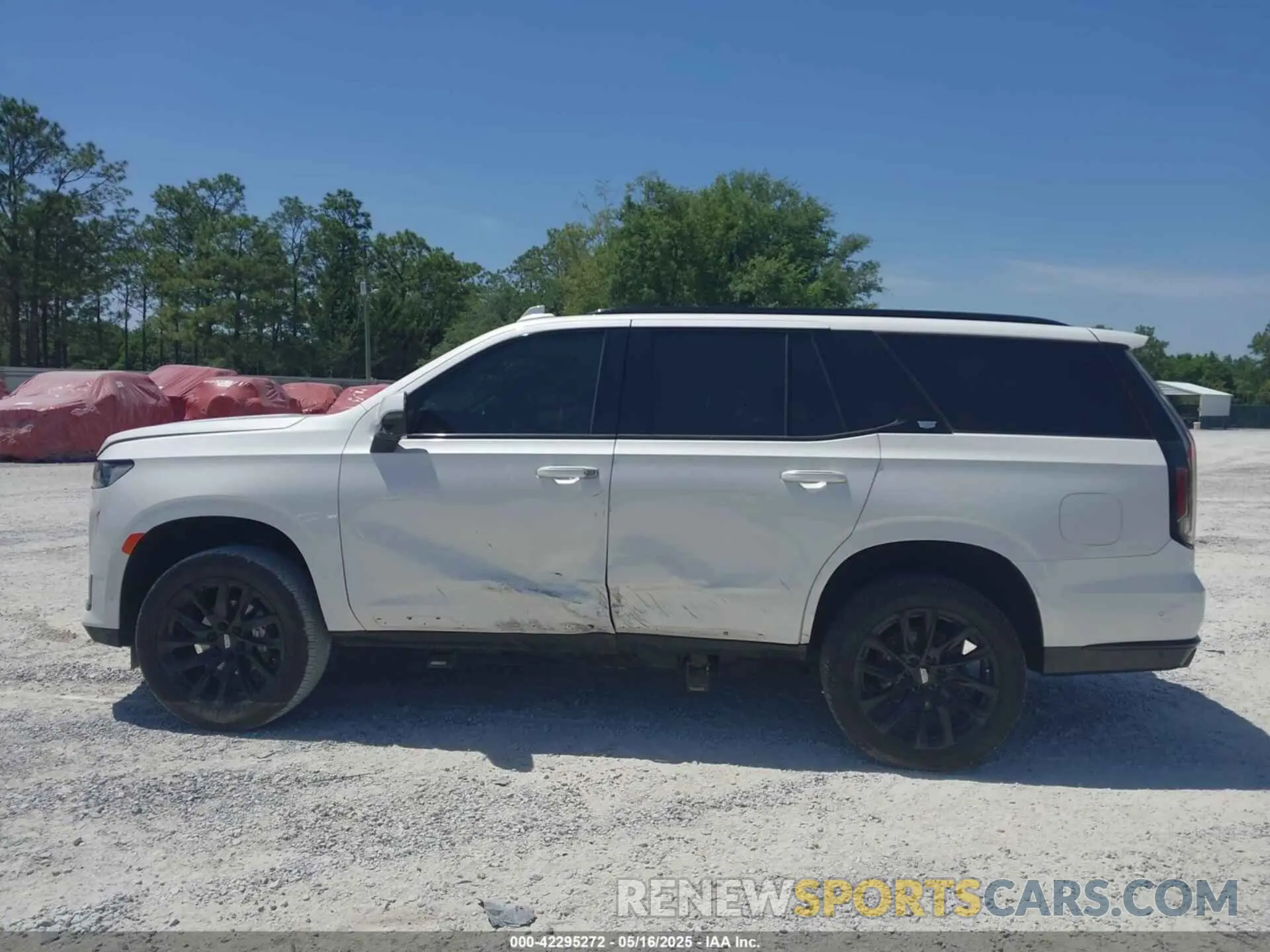14 Photograph of a damaged car 1GYS3FKL8MR390593 CADILLAC ESCALADE 2021