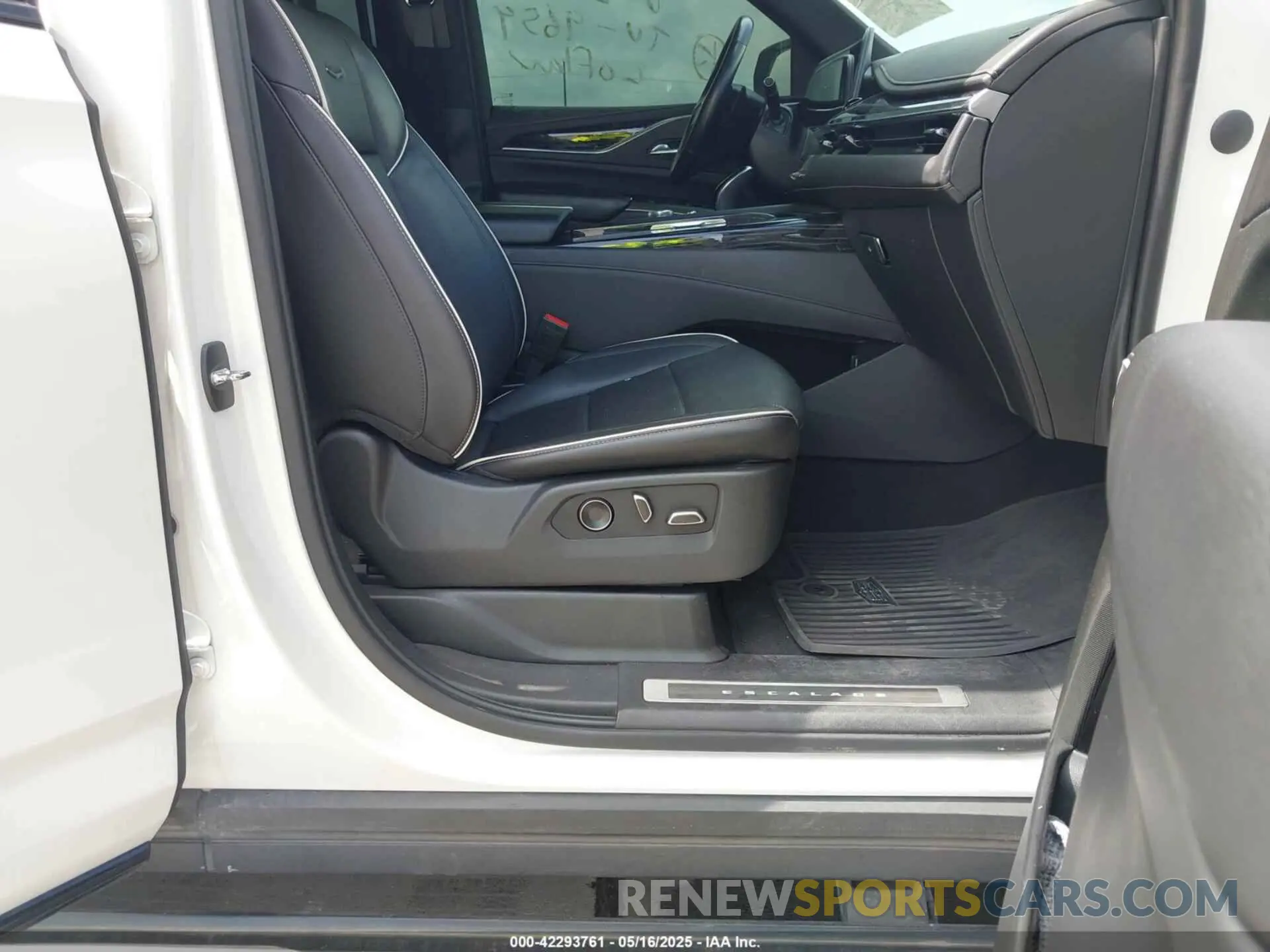 5 Photograph of a damaged car 1GYS3FKLXMR339659 CADILLAC ESCALADE 2021