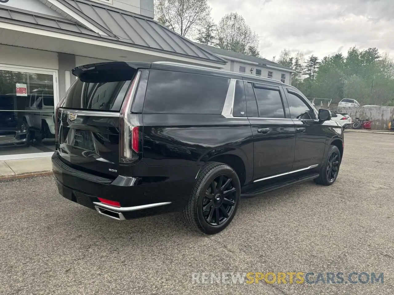 4 Photograph of a damaged car 1GYS3MKL5MR365333 CADILLAC ESCALADE 2021