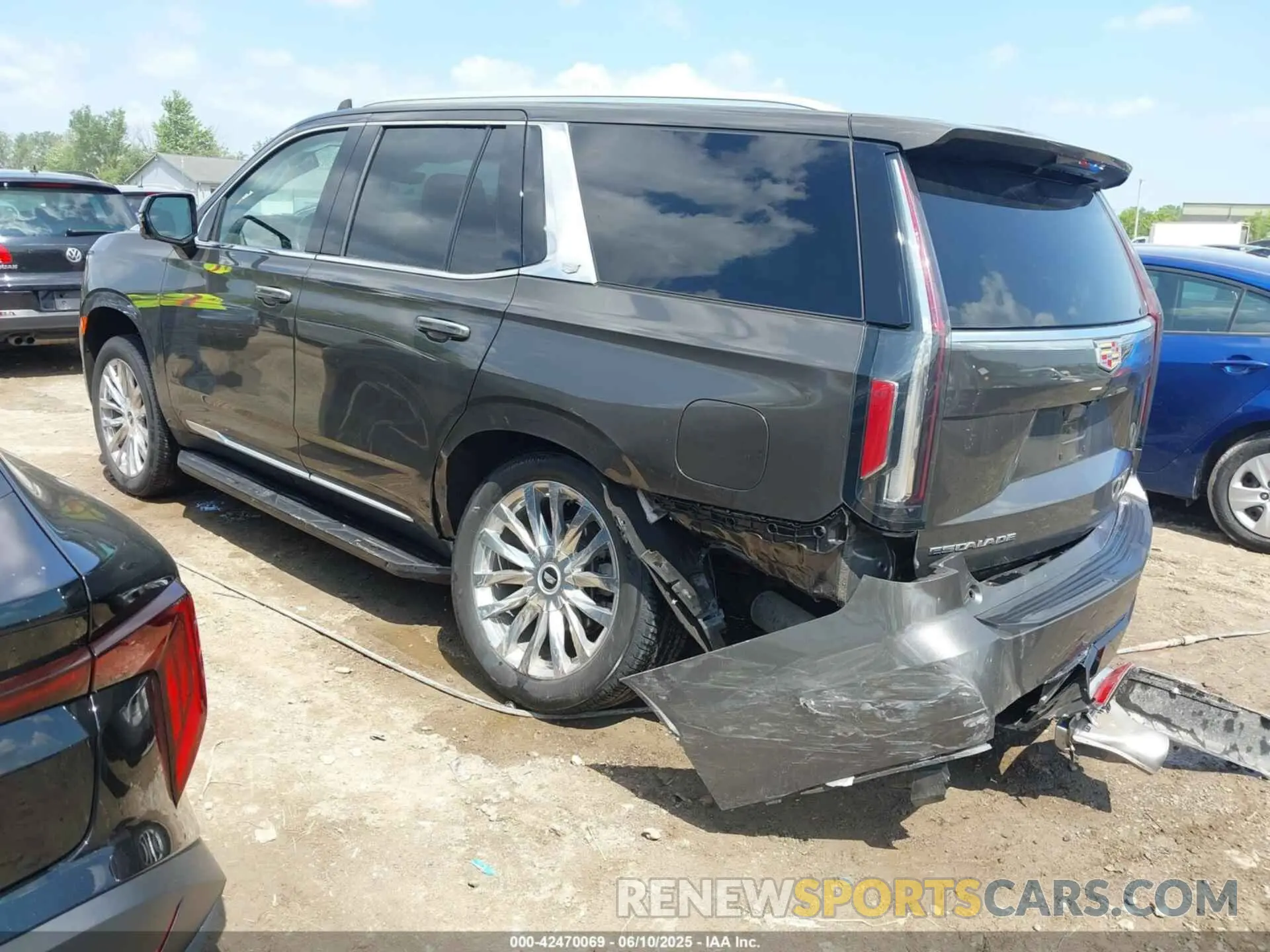 3 Photograph of a damaged car 1GYS4CKL6MR264678 CADILLAC ESCALADE 2021