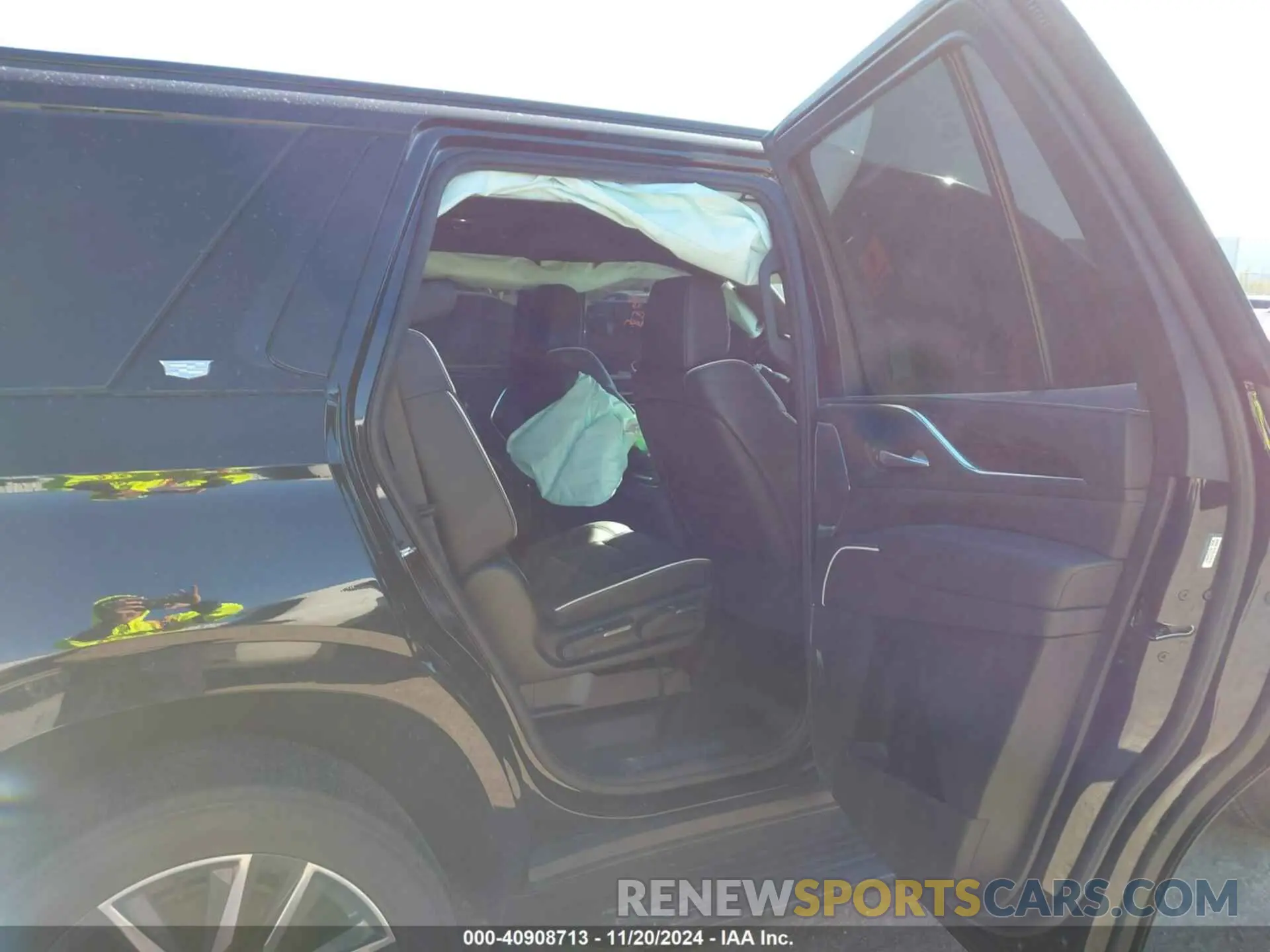 8 Photograph of a damaged car 1GYS4EKL9MR279767 CADILLAC ESCALADE 2021