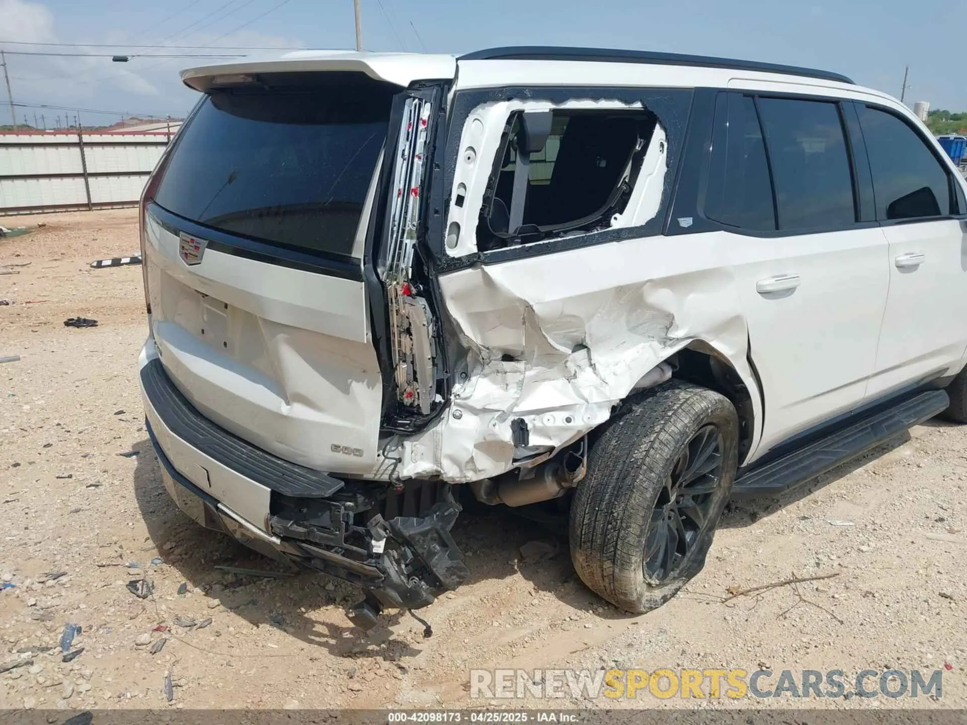 6 Photograph of a damaged car 1GYS4FKL9MR204895 CADILLAC ESCALADE 2021
