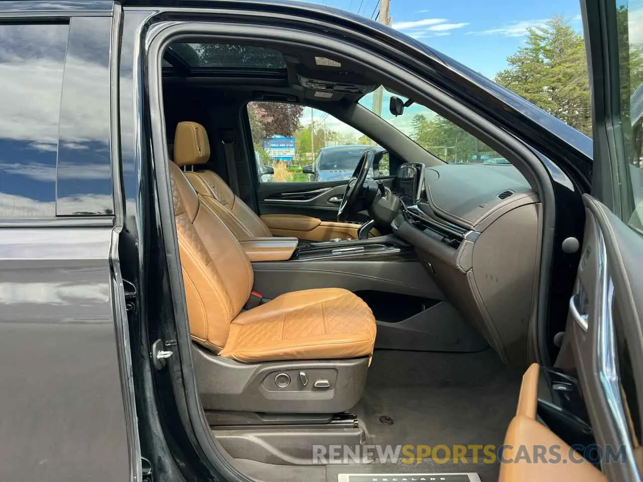 5 Photograph of a damaged car 1GYS4FKL9MR242689 CADILLAC ESCALADE 2021