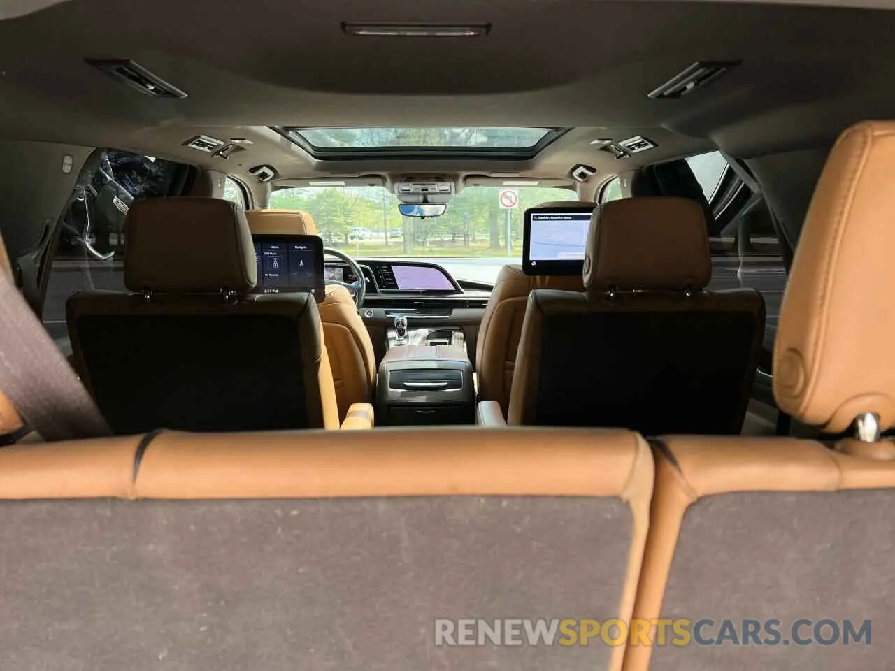 8 Photograph of a damaged car 1GYS4FKL9MR242689 CADILLAC ESCALADE 2021