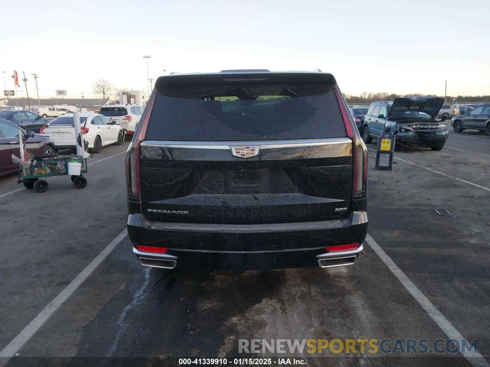 16 Photograph of a damaged car 1GYS4BKL4NR147208 CADILLAC ESCALADE 2022