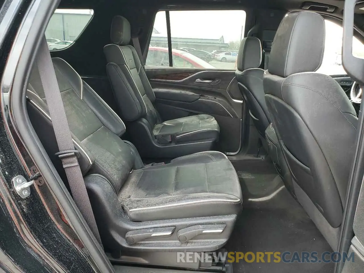 12 Photograph of a damaged car 1GYS4BKLXNR119137 CADILLAC ESCALADE 2022