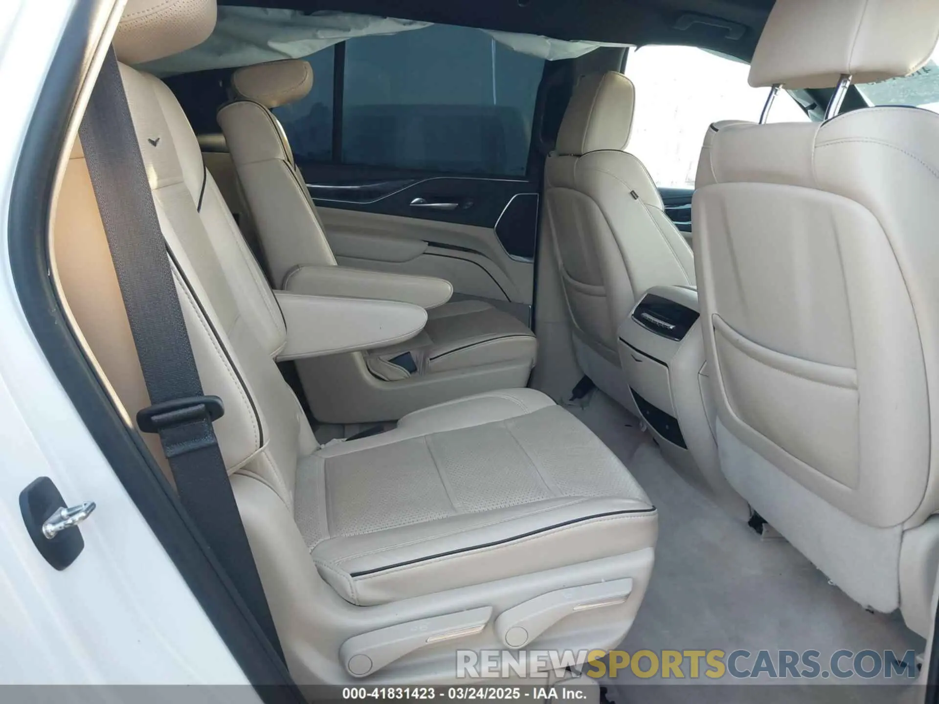 8 Фотография поврежденного автомобиля 1GYS4BKLXNR162960 CADILLAC ESCALADE 2022