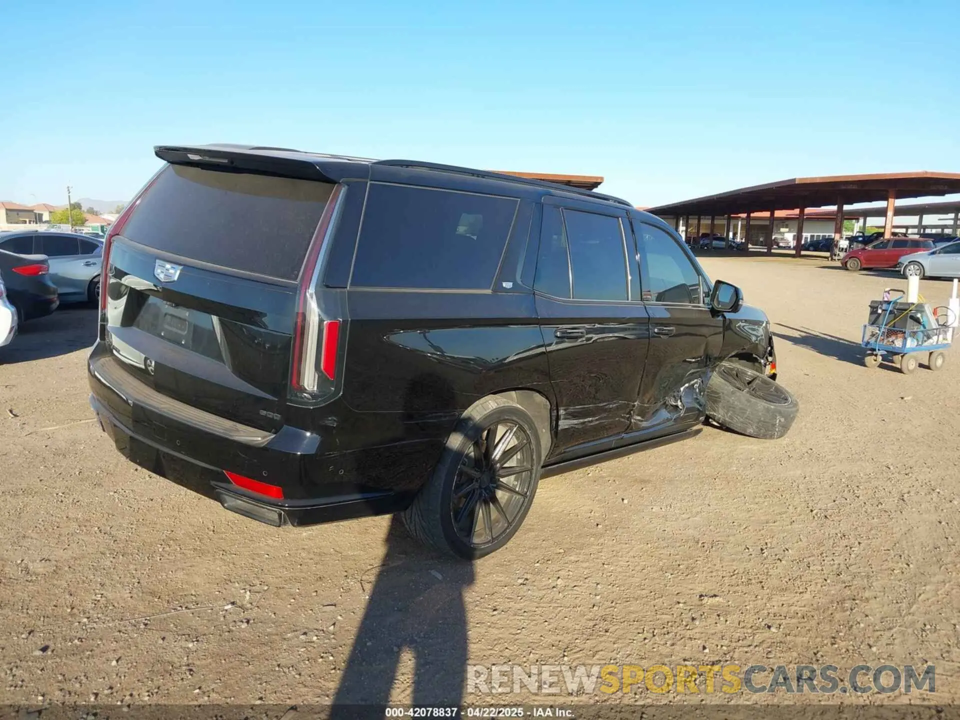 4 Photograph of a damaged car 1GYS4GKL1NR136924 CADILLAC ESCALADE 2022