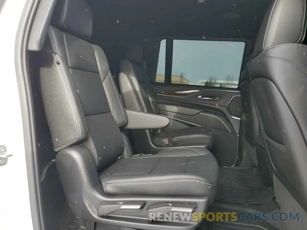 11 Фотография поврежденного автомобиля 1GYS4JKL5NR144571 CADILLAC ESCALADE 2022