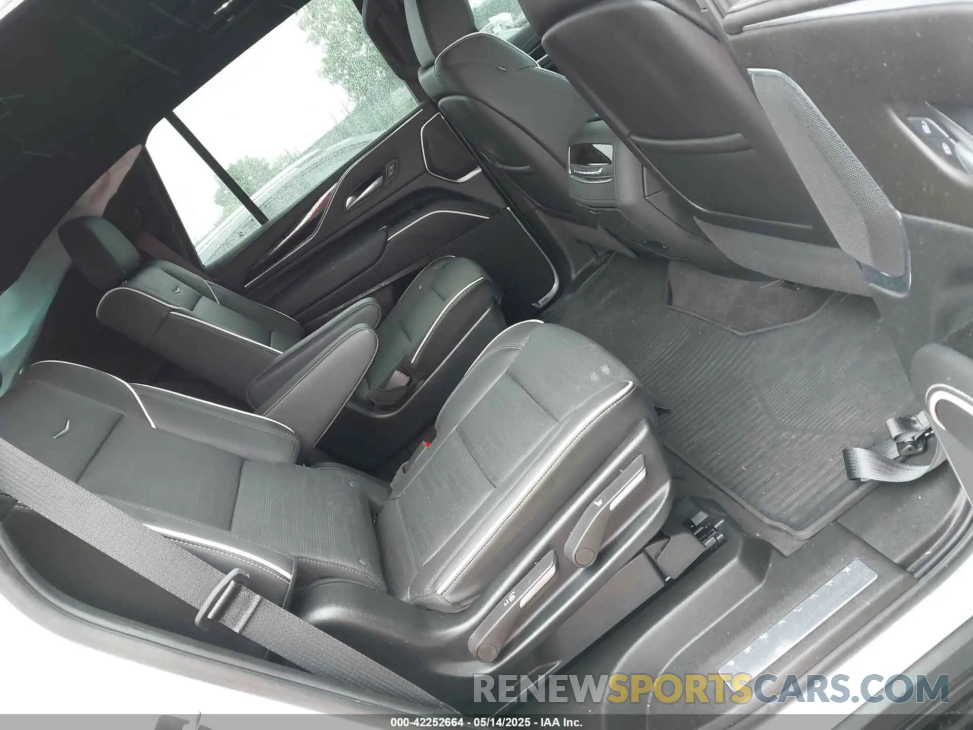 8 Фотография поврежденного автомобиля 1GYS4EKL1RR351567 CADILLAC ESCALADE 2024