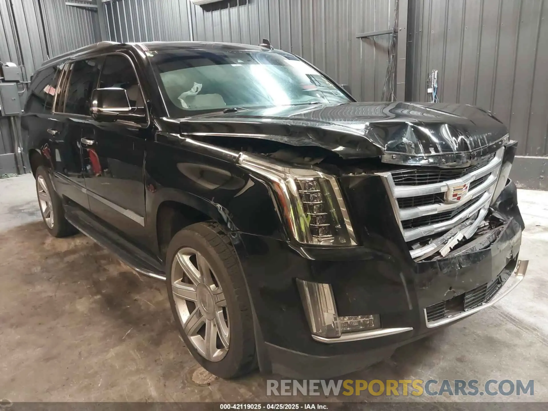 1 Фотография поврежденного автомобиля 1GYS4HKJ7KR113180 CADILLAC ESCALADE ESV 2019