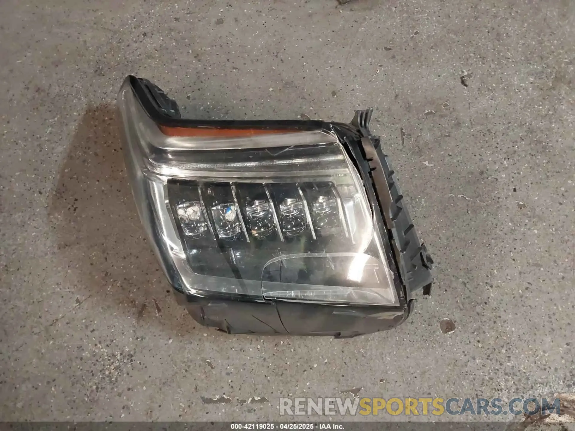 11 Фотография поврежденного автомобиля 1GYS4HKJ7KR113180 CADILLAC ESCALADE ESV 2019