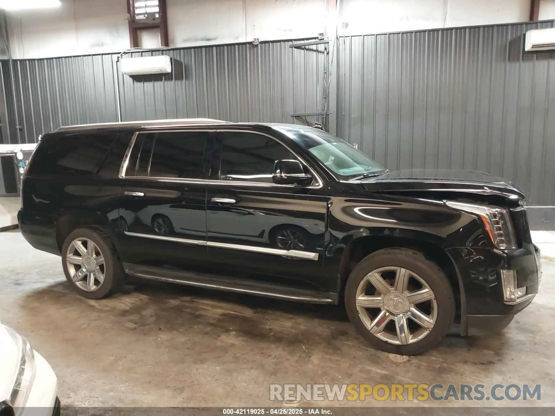 13 Фотография поврежденного автомобиля 1GYS4HKJ7KR113180 CADILLAC ESCALADE ESV 2019
