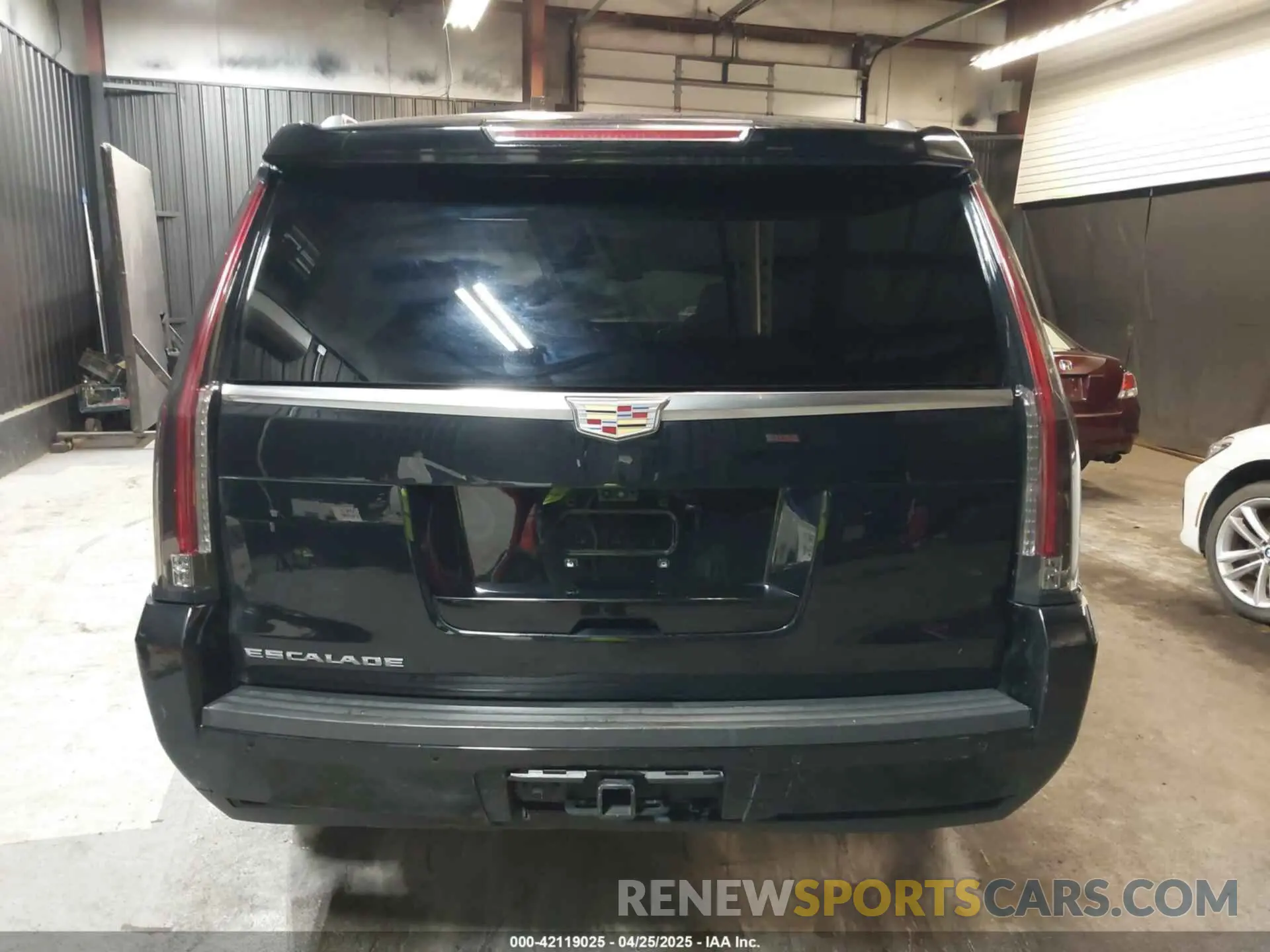 16 Фотография поврежденного автомобиля 1GYS4HKJ7KR113180 CADILLAC ESCALADE ESV 2019