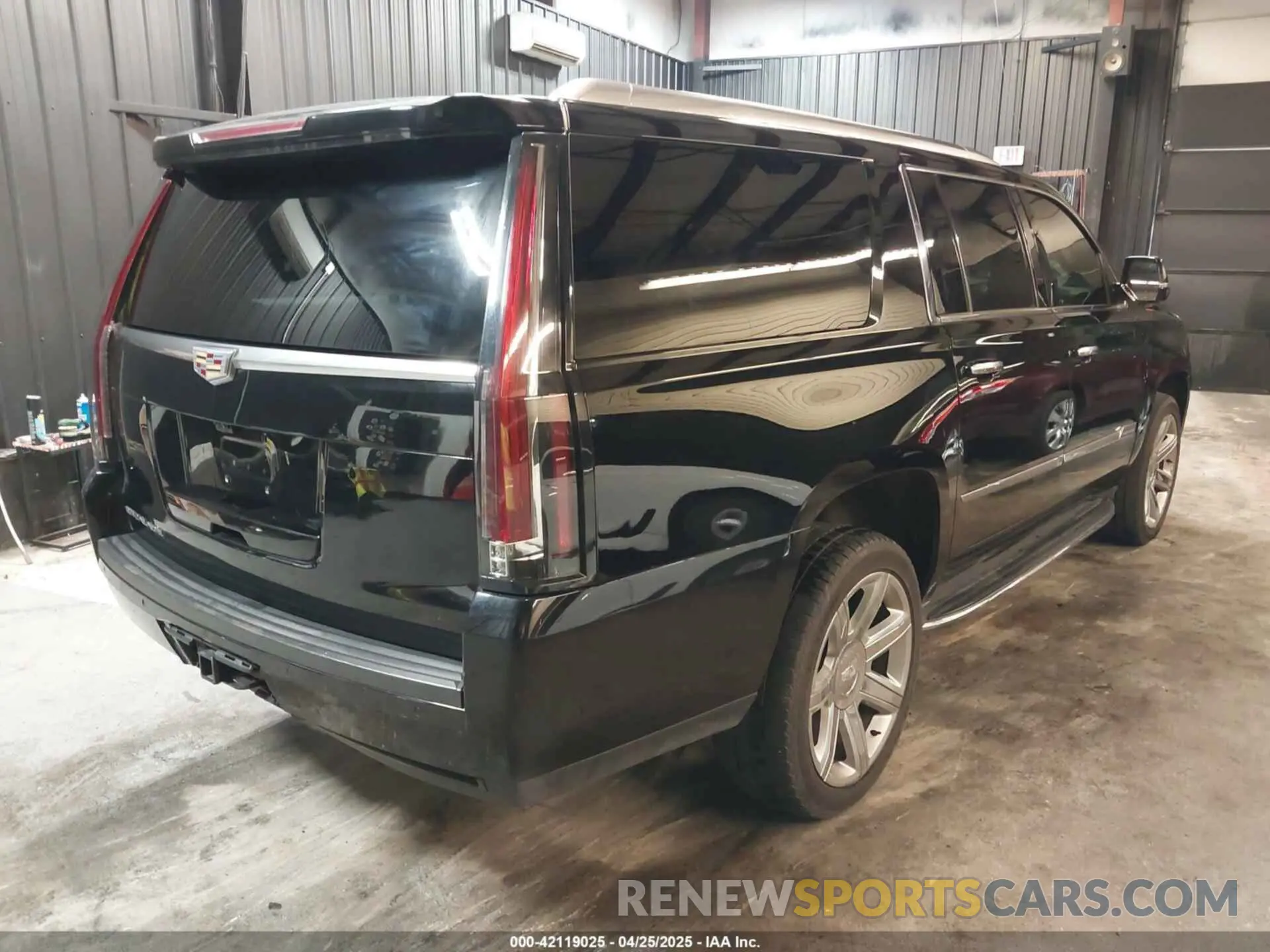 4 Фотография поврежденного автомобиля 1GYS4HKJ7KR113180 CADILLAC ESCALADE ESV 2019