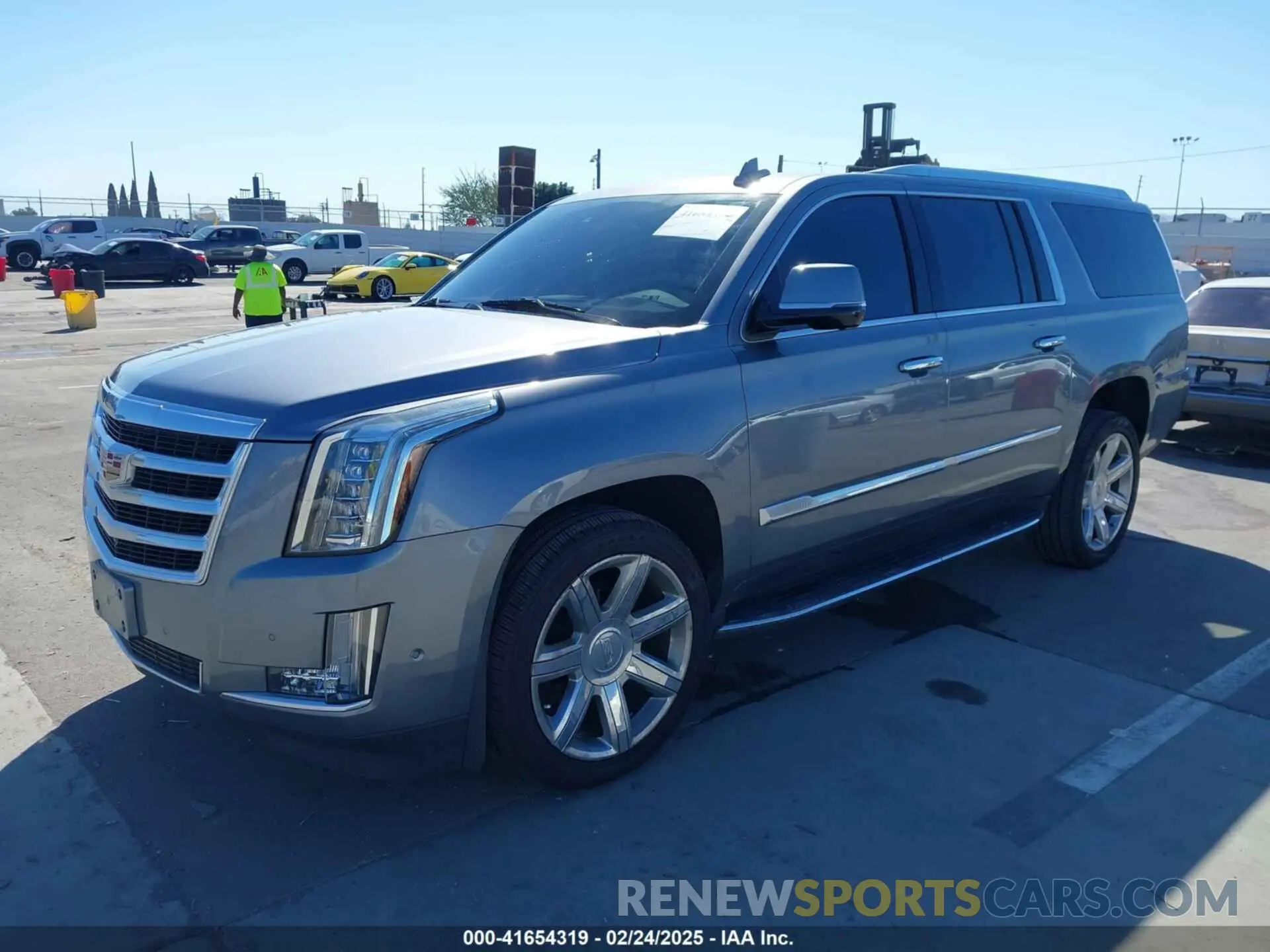 2 Фотография поврежденного автомобиля 1GYS3HKJ3LR224930 CADILLAC ESCALADE ESV 2020