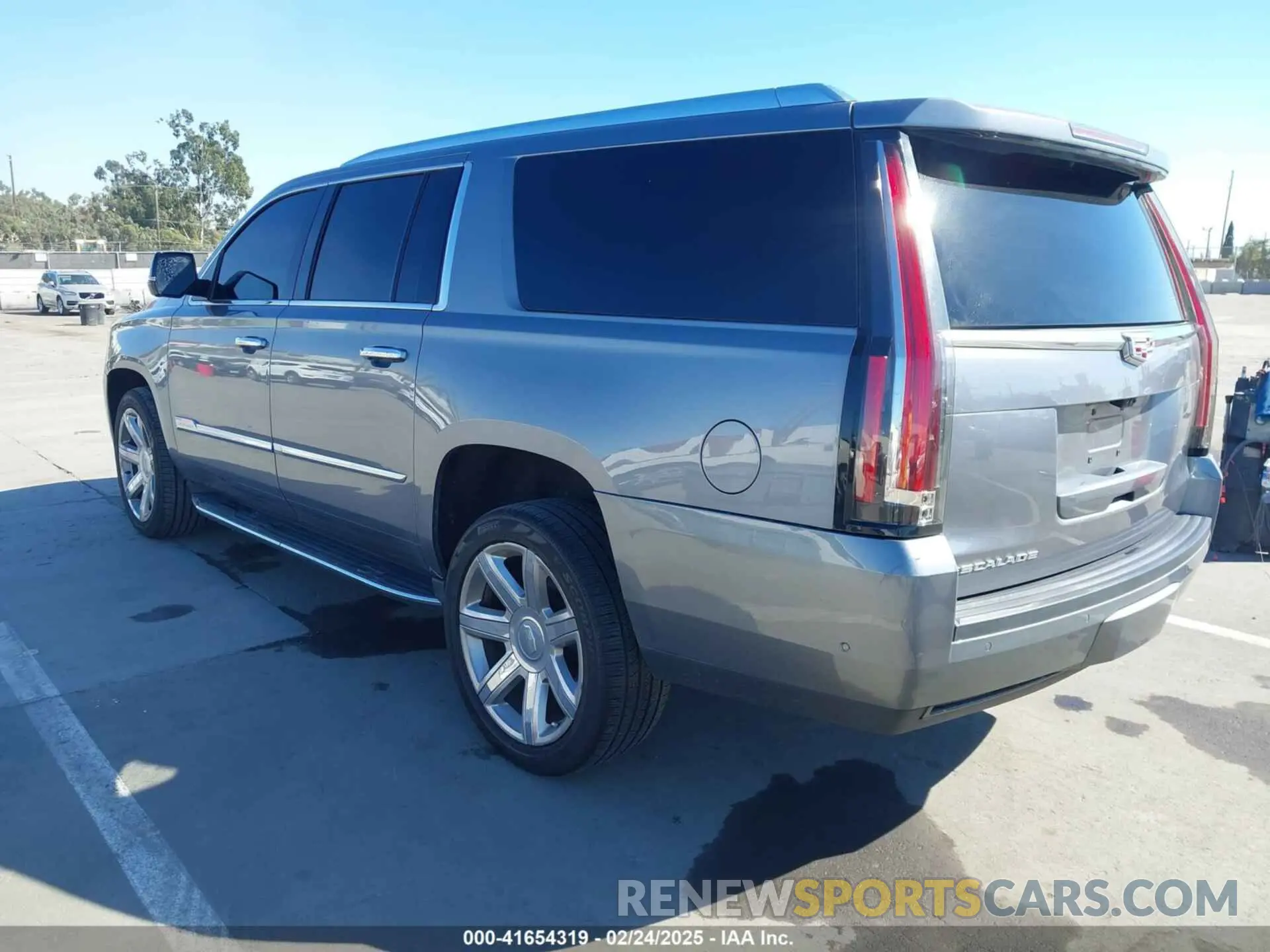 3 Фотография поврежденного автомобиля 1GYS3HKJ3LR224930 CADILLAC ESCALADE ESV 2020