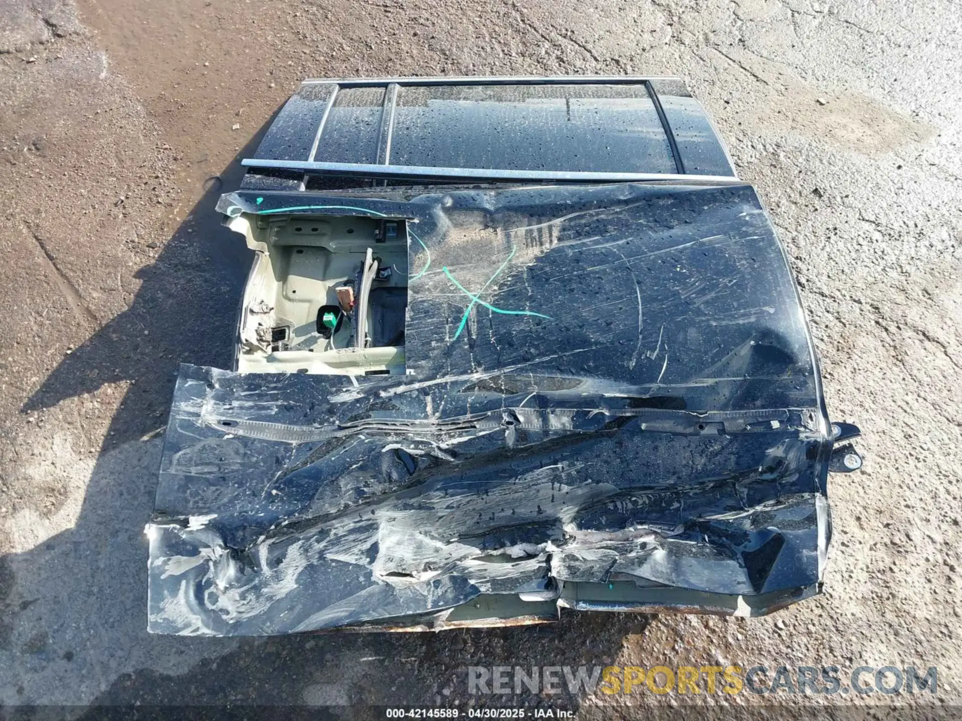 12 Photograph of a damaged car 1GYS3HKJXLR138403 CADILLAC ESCALADE ESV 2020