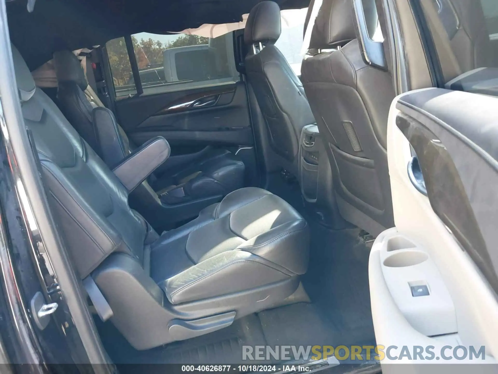 8 Photograph of a damaged car 1GYS3JKJ5LR156749 CADILLAC ESCALADE ESV 2020