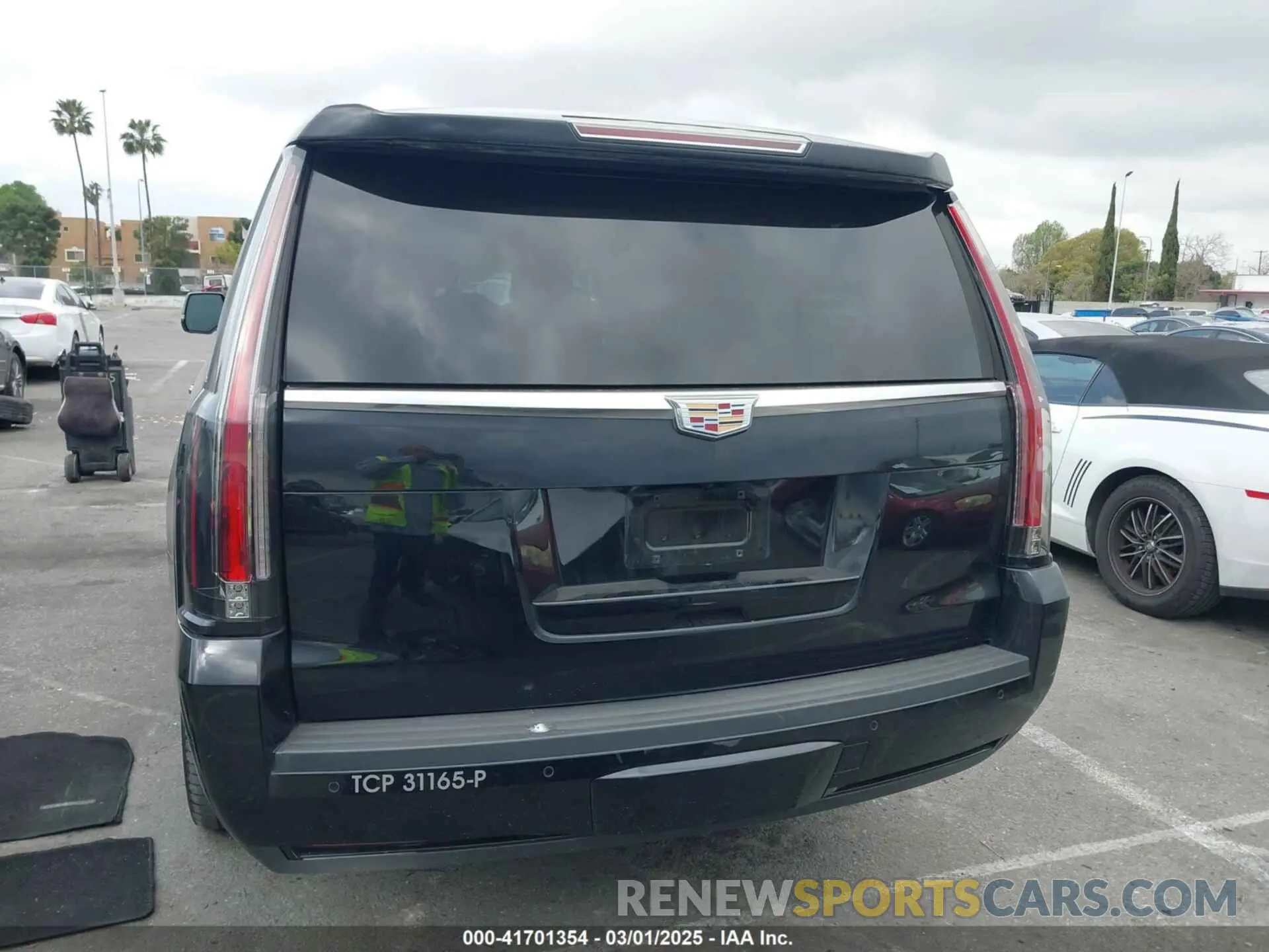 16 Photograph of a damaged car 1GYS4GKJ6LR270968 CADILLAC ESCALADE ESV 2020
