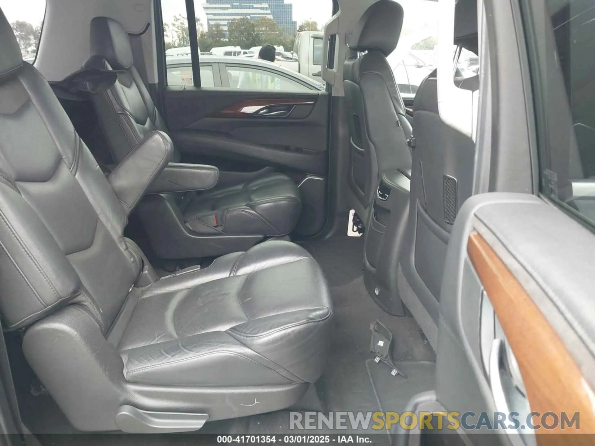 8 Photograph of a damaged car 1GYS4GKJ6LR270968 CADILLAC ESCALADE ESV 2020