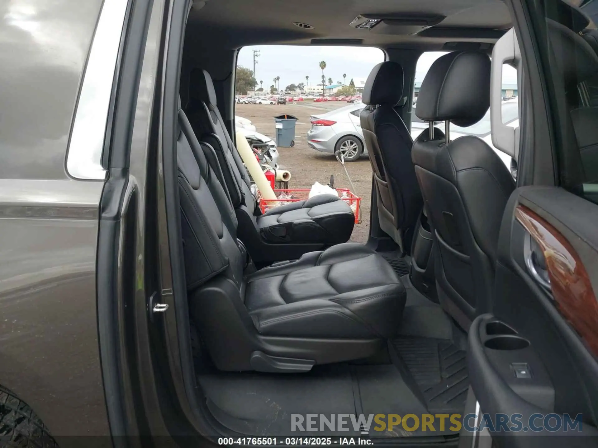 8 Photograph of a damaged car 1GYS4JKJ5LR238722 CADILLAC ESCALADE ESV 2020